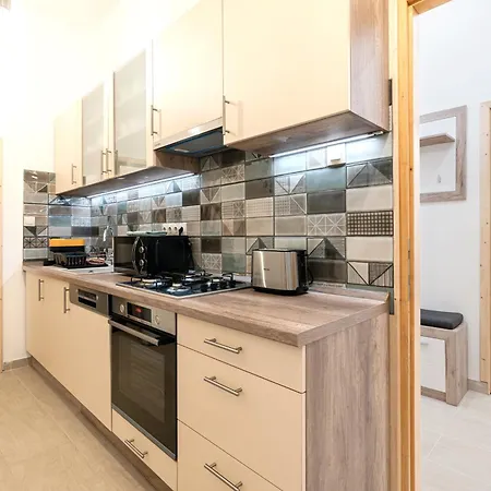 Veronika Astra Budapeszt