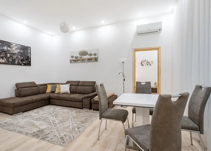 Veronika Astra Apartament *