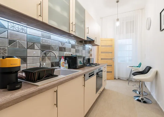 Veronika Astra Budapest